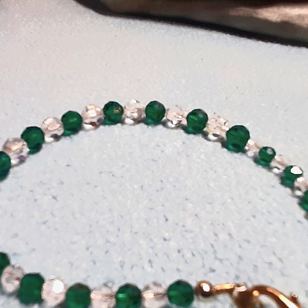 Green & White Glass Crystal Bracelet